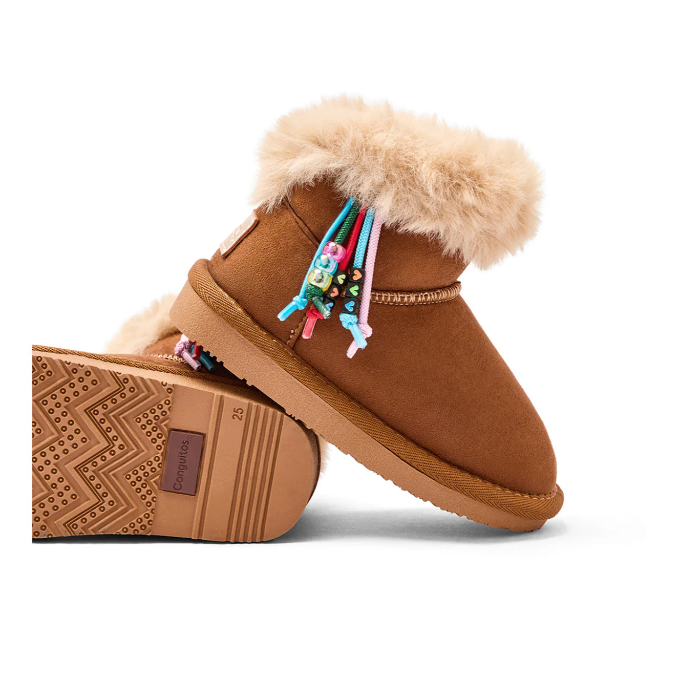 Stivali da bambina in stile australiano con fodera in pelliccia e ciondolo