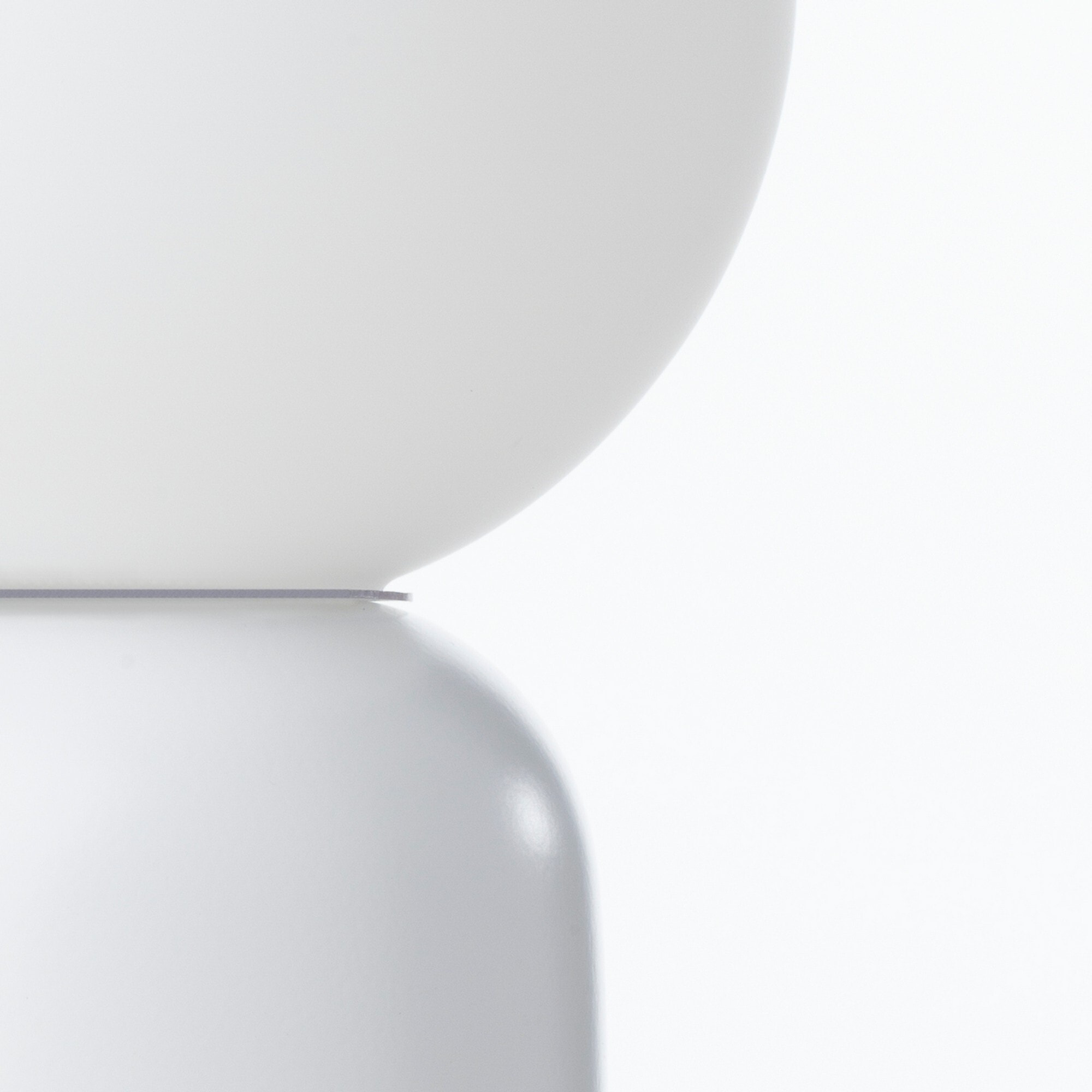 Lampe à poser Tomasucci CLIP, en céramique et verre, blanc, 14 × 14 × 32 cm