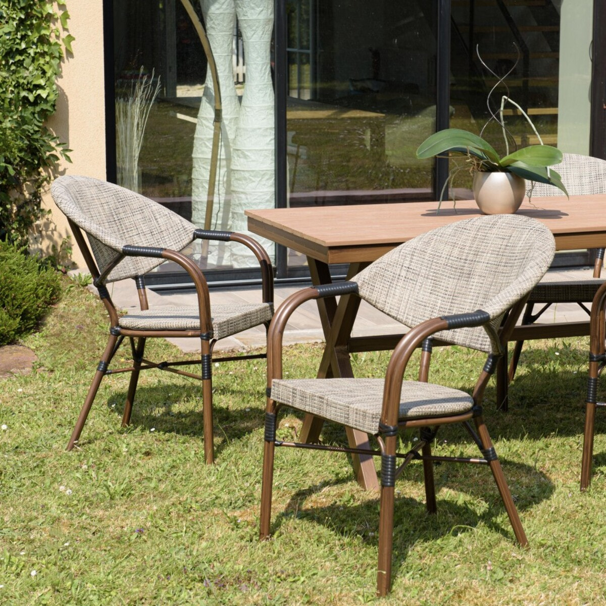 VIANNEY - Lot de 2 chaises de jardin bistrot en acier textilène taupe