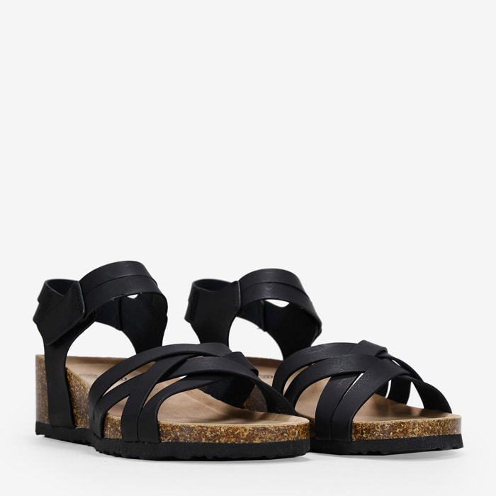 Sandalias negras con cuña de corcho
