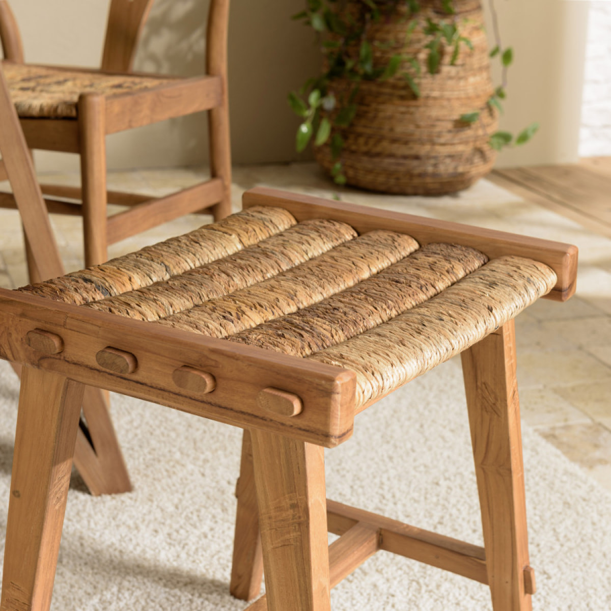 ALIDA - Tabouret assise en tissage d'abaca naturel