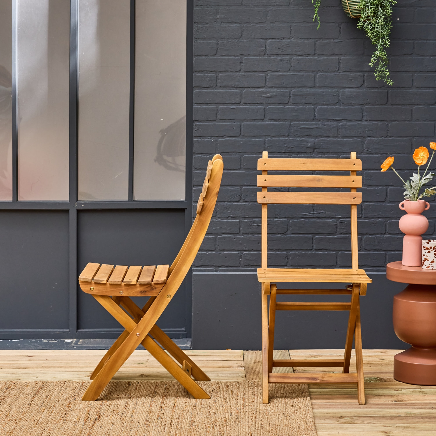 Lot de 2 chaises de jardin CALENA pliables acacia naturel. 40 x 52 x 85 cm