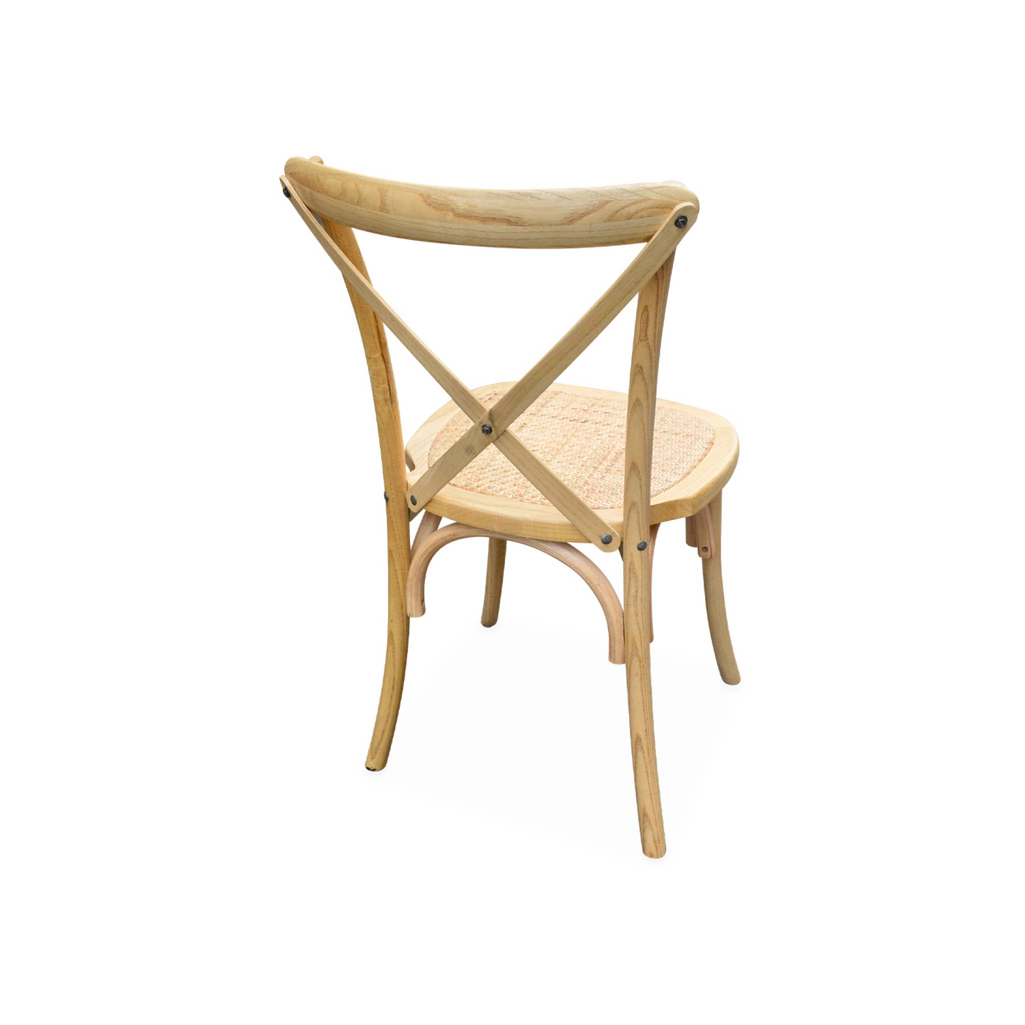 Lot de 2 chaises de bistrot en bois de cédrèle naturel. vintage. assise en rotin. empilables