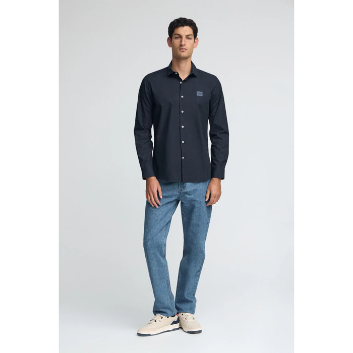 Camisa azul marino de corte slim y cuello italiano con logo Polo Club