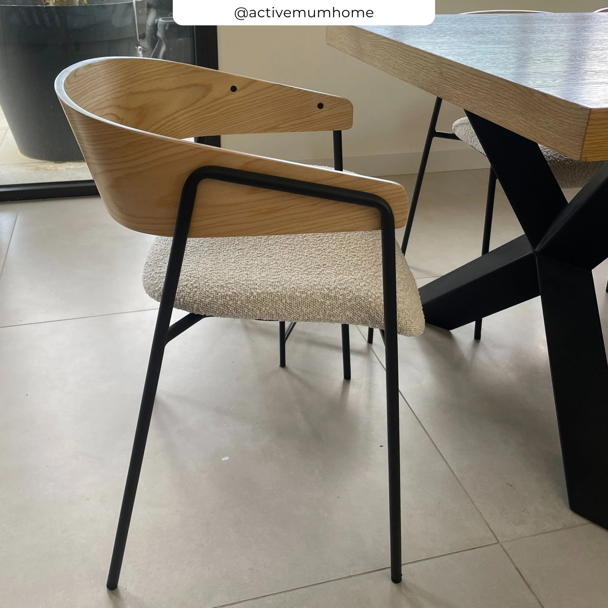 Lot de 2 chaises en tissu bouclé blanc et bois de chêne - Esmée