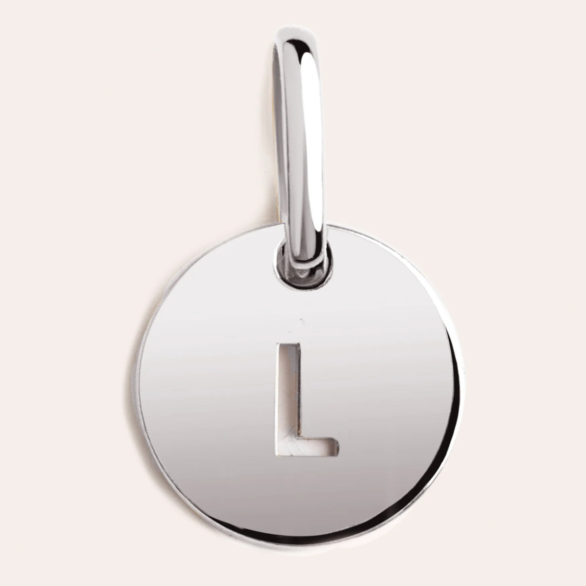 Charm Mini Medallion Letter in Argento