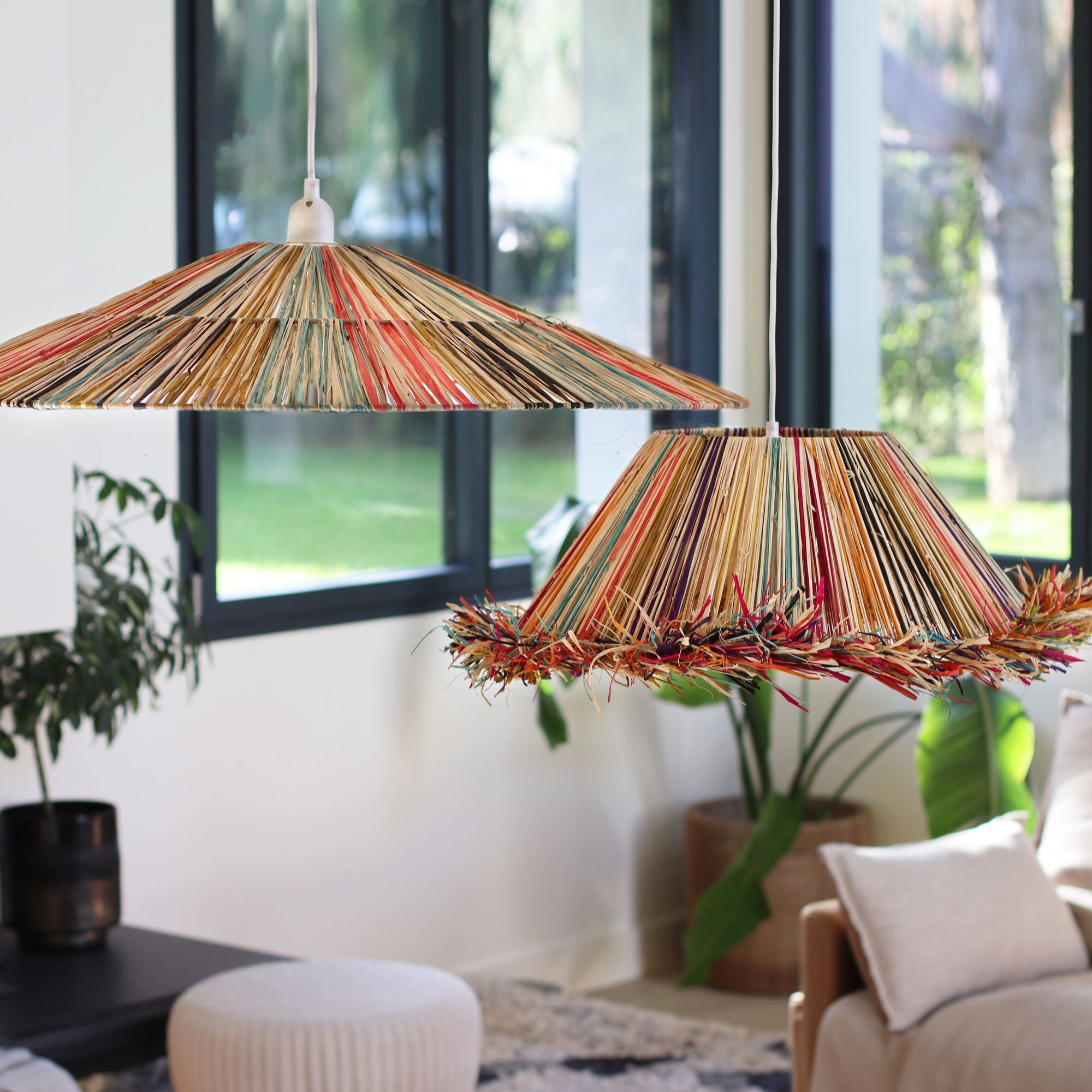 Suspension en raphia coloré d60cm JOLO