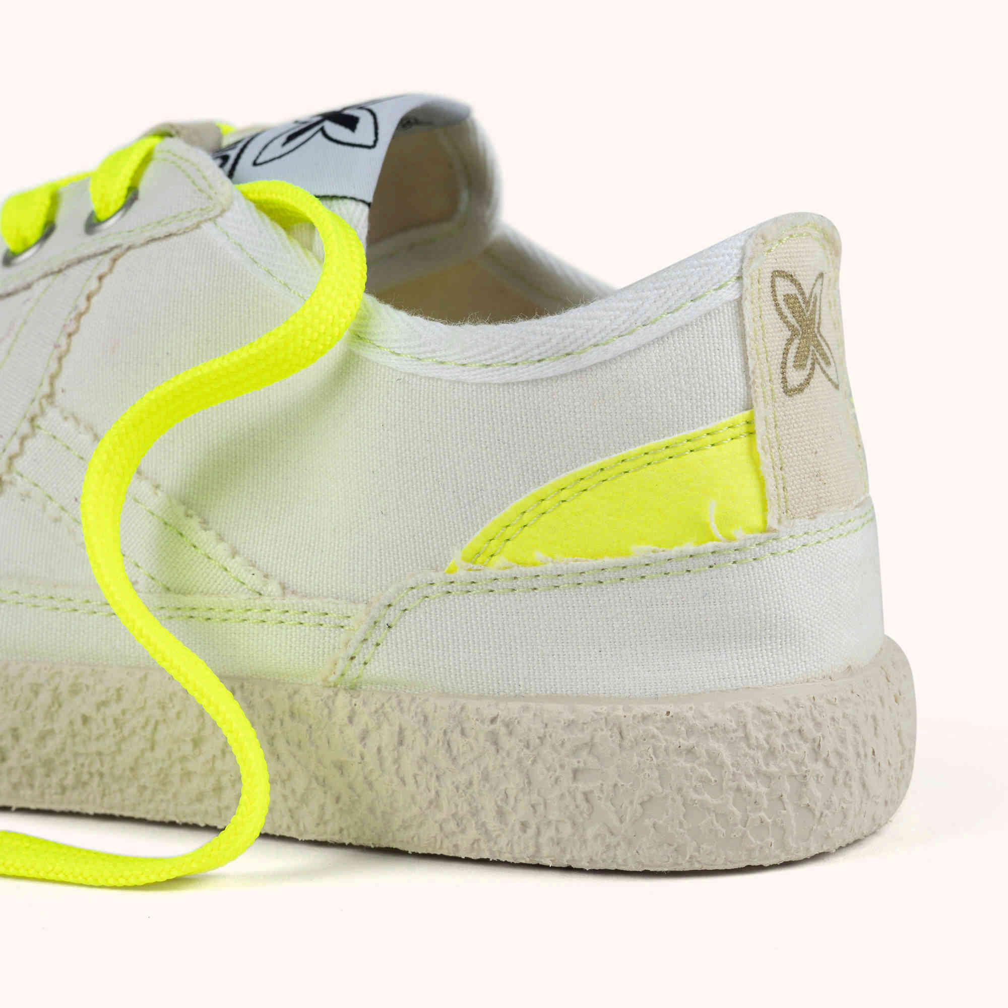 Zapatilla Casual de Lona con Suela de Crepé MUNICH VENECIA 57