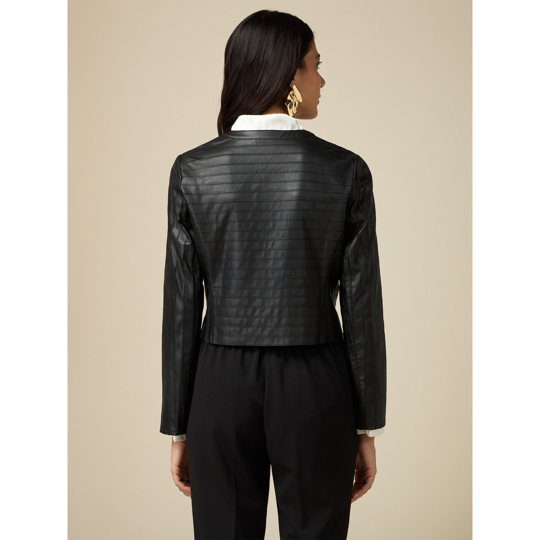 Oltre - Short jacket worked with cuts - Negro