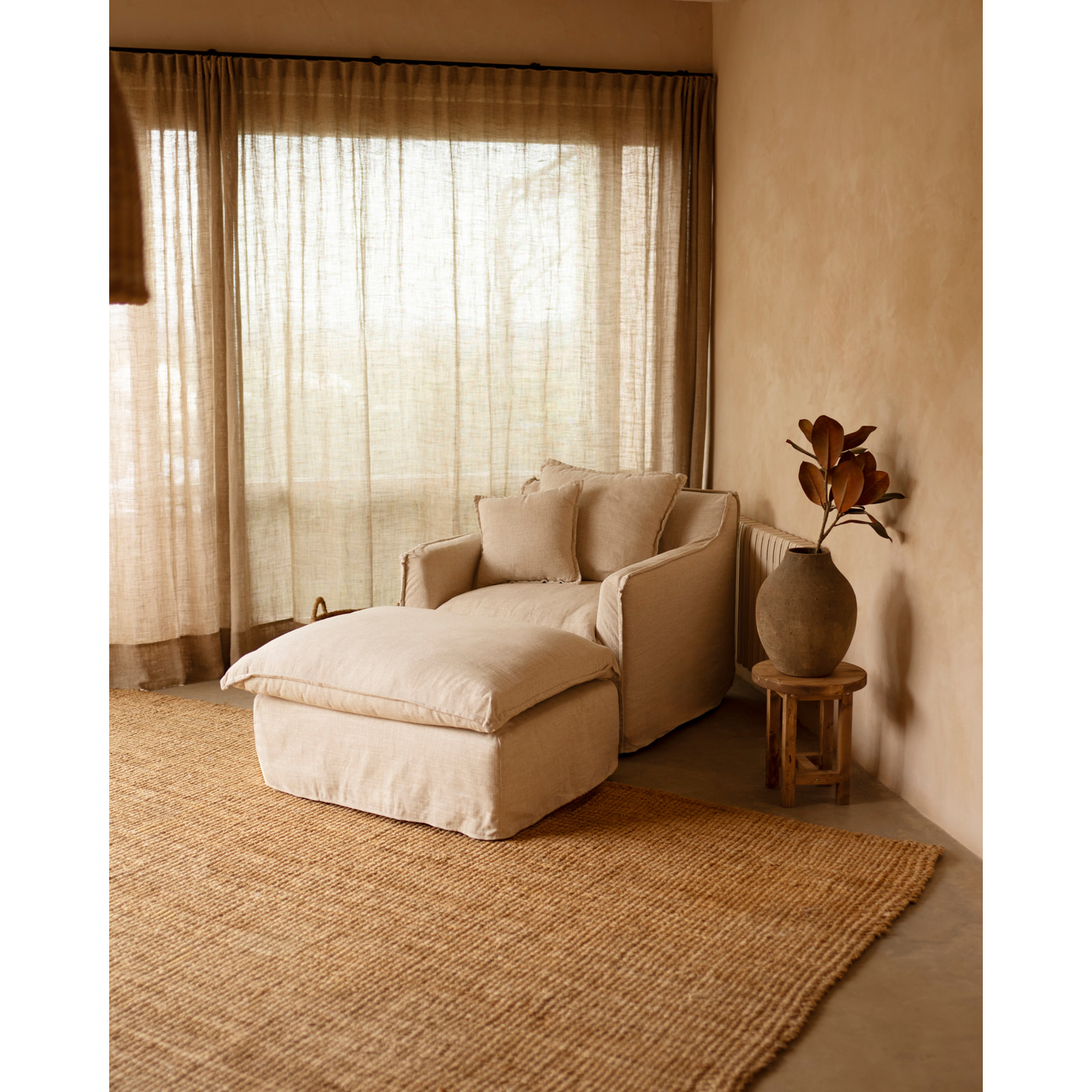 Pouf en coton et lin déhoussable ton beige de 90x72cm Hauteur: 47 Longueur: 90 Largeur: 72