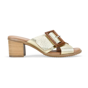 Sandalias con tacón doradas en piel
