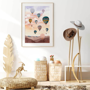 Affiche enfant ciel de montgolfière  Affiche + cadre en bois - Chêne