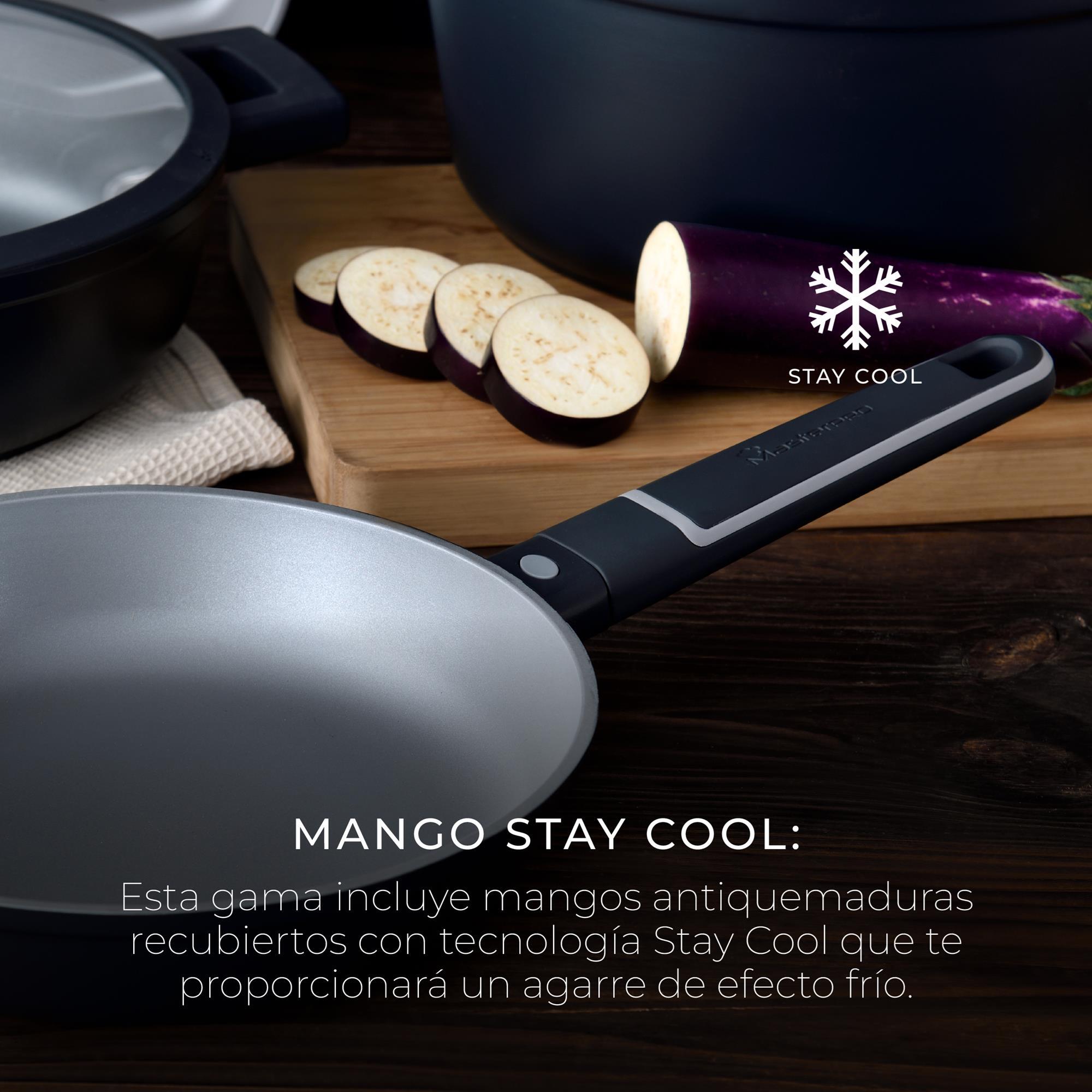 Batería de cocina de 17 piezas índigo en aluminio fundido con sartenes, wok, parrilla, cacerolas y cazo con tapas masterpro