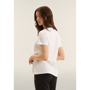 T-shirt con stampa leopardata decorata da borchie e logo