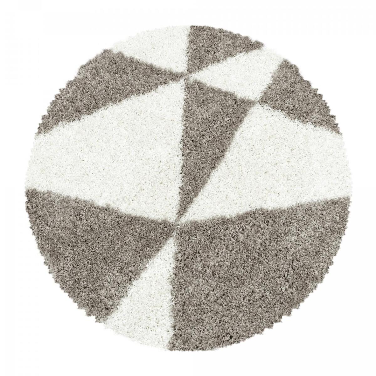 Tapis shaggy tissé motif géométrique MERA