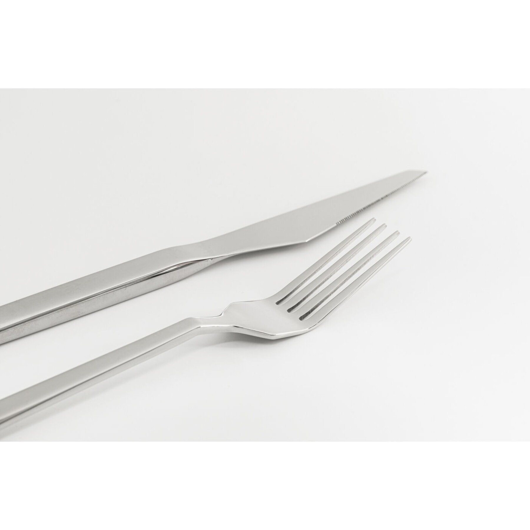 Couverts Adella 16 pièces argentés Kare Design