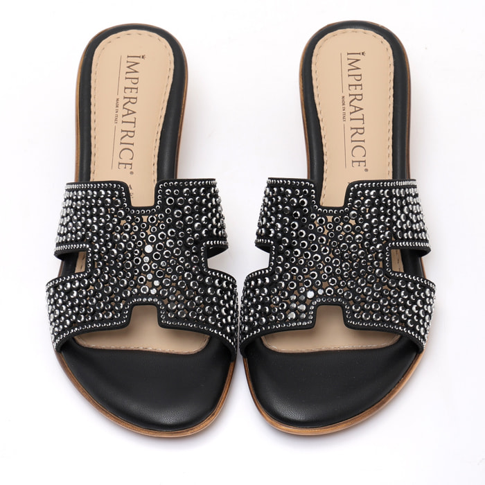 Sandali in simil pelle con applicazioni di strass e sottopiede comodissimo in memory