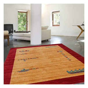 Tapis Tevu beige et rouge au motifs d'inspiration Ethnique