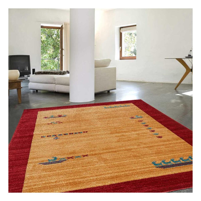 Tapis Tevu beige et rouge au motifs d'inspiration Ethnique