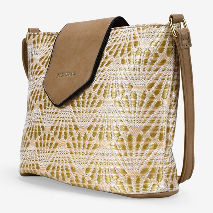 Bolso bandolera tostado en rafia con solapa