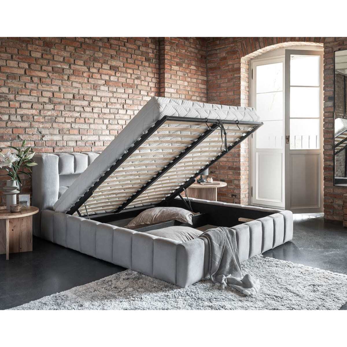 Cleo - lit coffre avec led - 160x200 cm - sommier inclus - en velours - Gris clair