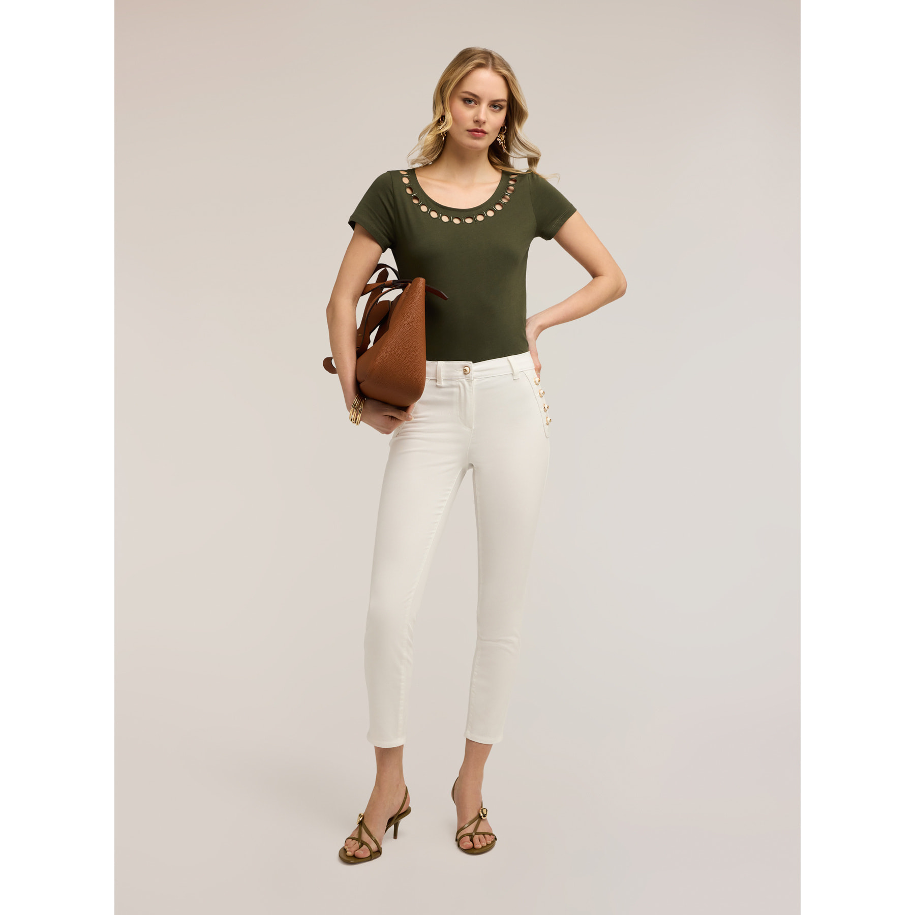 Motivi - T-shirt con motivi cut-out - Verde militare