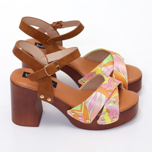 Sandali con tacco comodo e fasce in tessuto multicolore