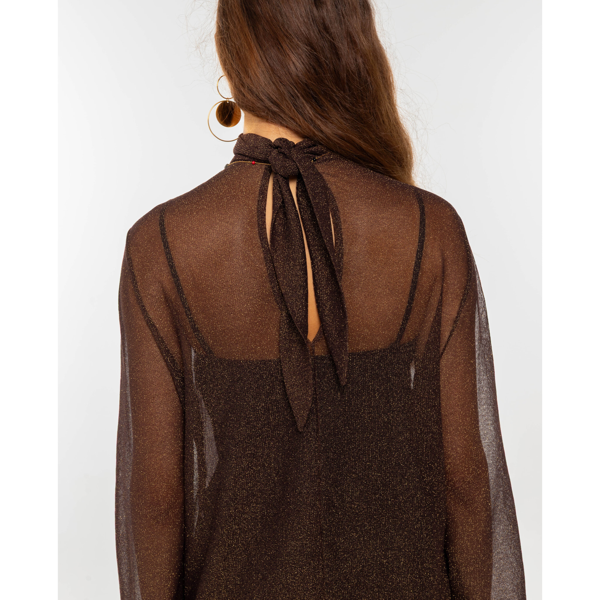 Vestido corto de tul con lurex y manga larga evasé de mujer