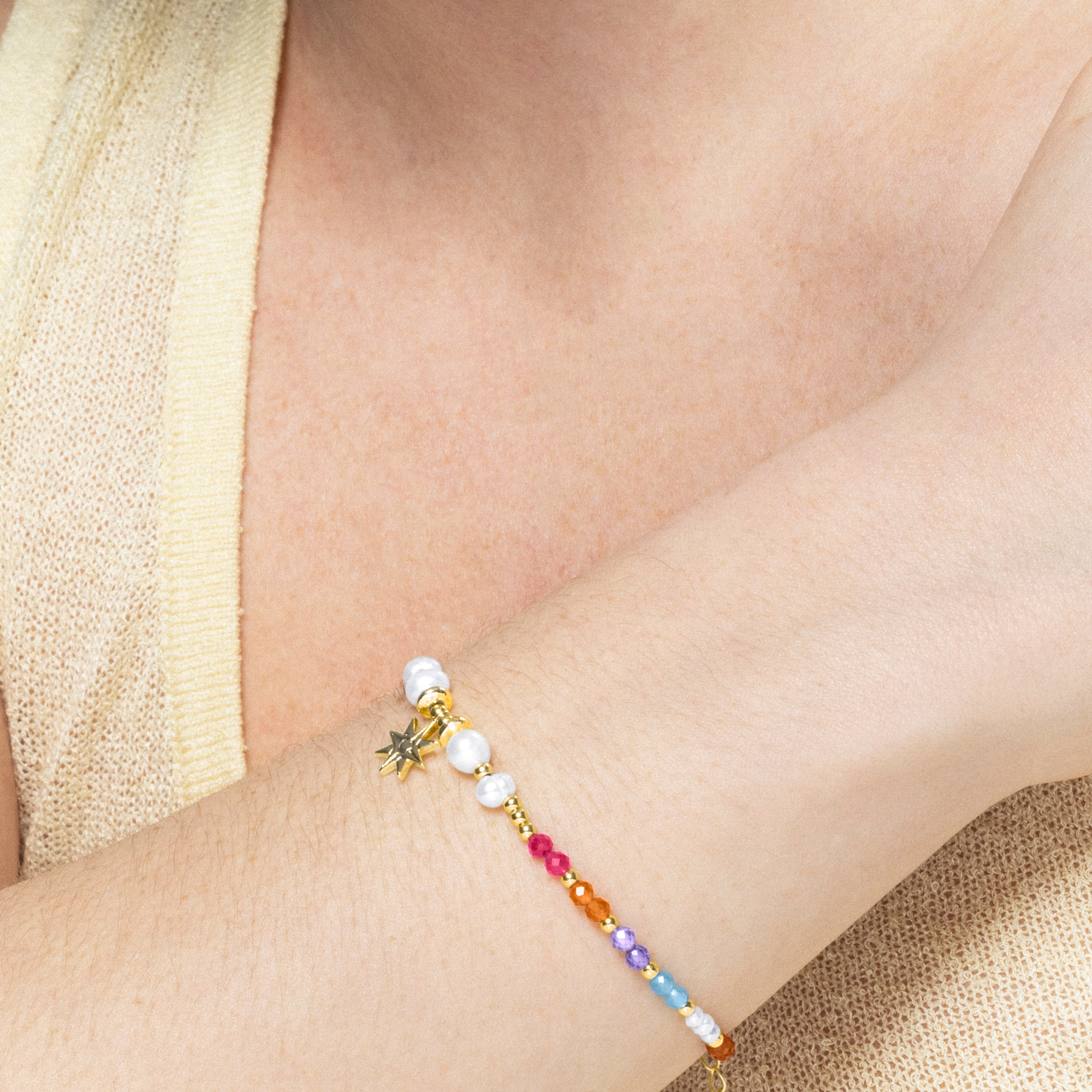 Pulsera Shasha acabado oro amarillo 18k
