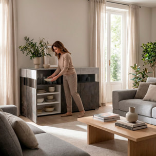 Madia Soggiorno Con 3 Ante Push-Pull E 3 Vani A Giorno in Vetro Mobile Credenza Moderna Zona Living 180 x 41.2 x 80 Cm Ossido E Grigio Cemento