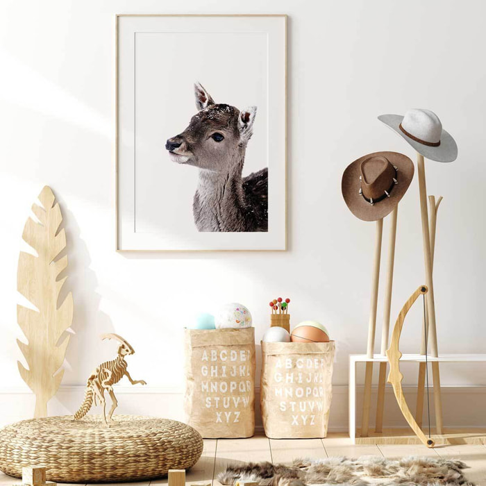 Affiche enfant faon sous la neige  Affiche + cadre en bois - Chêne