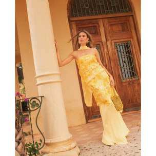 Vestido largo palabra de honor con diseño de tres capas
