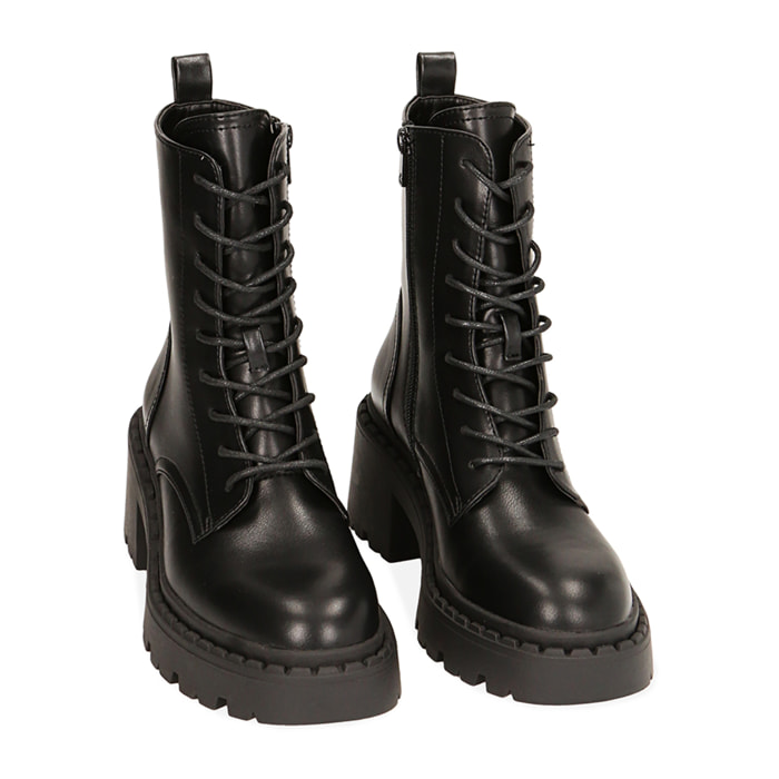 Anfibi neri, tacco 6,7 cm