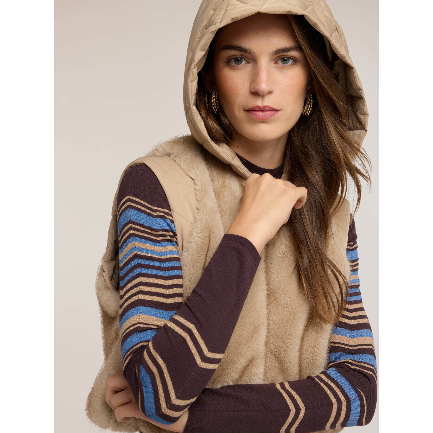 Motivi - Gilet con cappuccio e inserti trapuntati - Beige