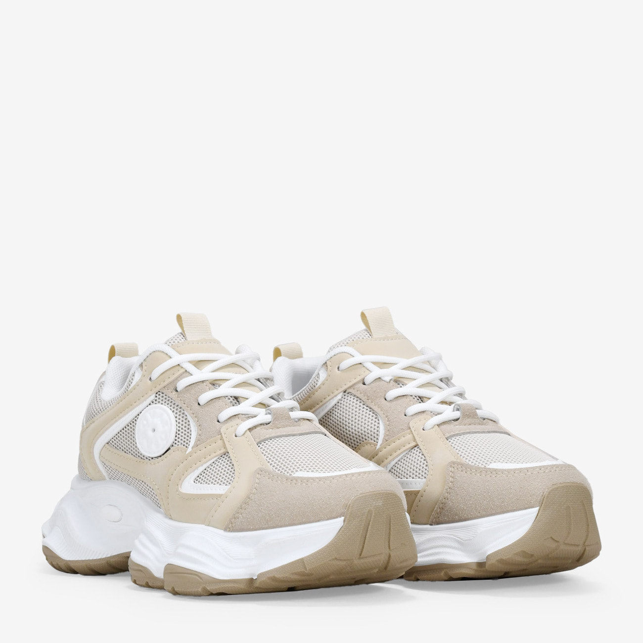 Zapatillas de plataforma beige con cordones