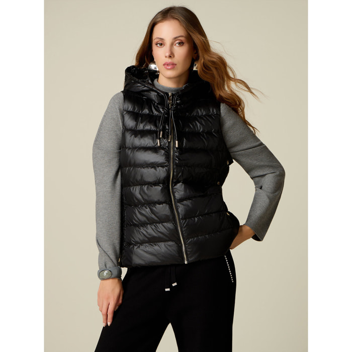 Oltre - Piumino lightweight senza maniche con cappuccio - Nero