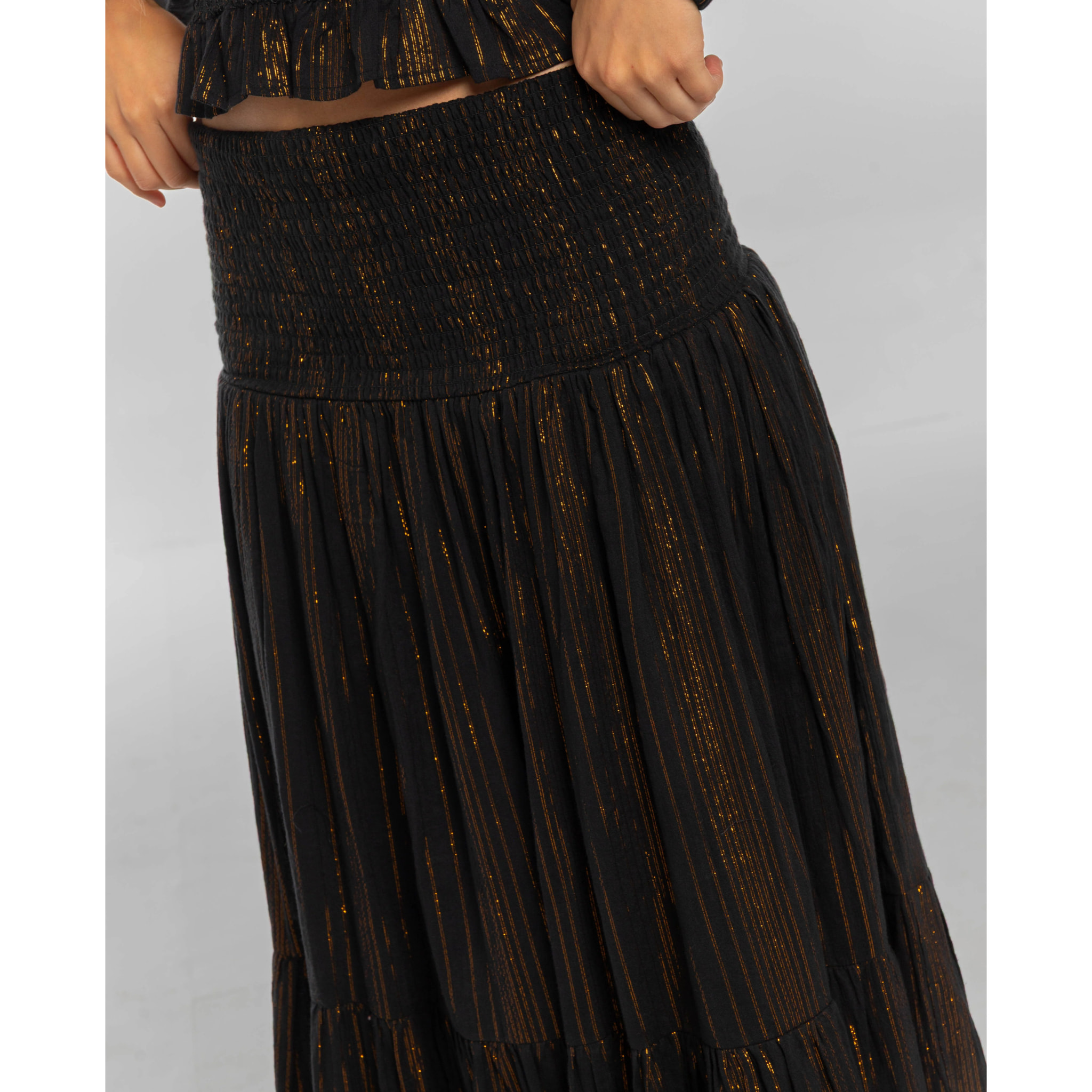 Falda con nido de abeja y fruncida de mujer