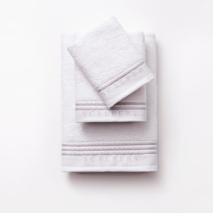 Set toallas baño (tocador 30x50cm + manos 50x90cm + baño 70x140cm) 450gsm en algodón blanco con gris scalpers home