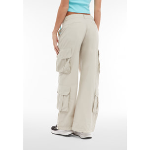 Pantaloni cargo baggy fit in popeline con quattro tasconi