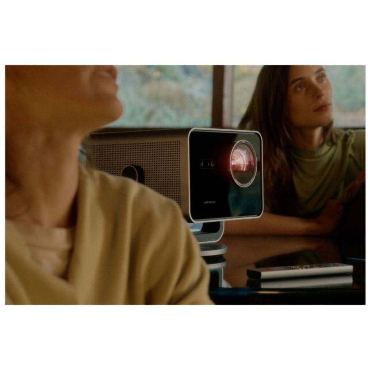 Vidéoprojecteur home cinéma LEICA Cine Play 1