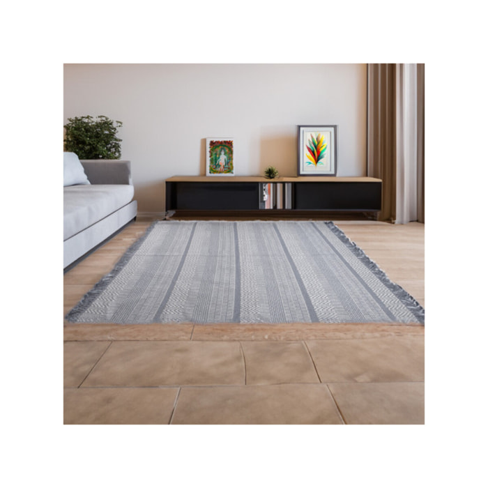 Tapis en coton brodé lignes et chevrons gris clair avec franges - MINA