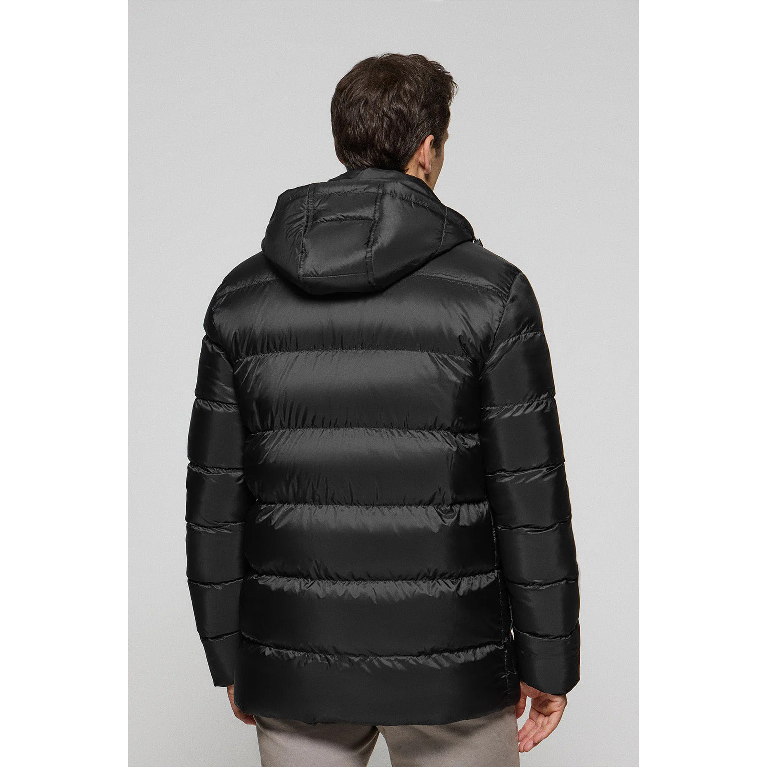 Giaccone nero Greenwich con tasche e cappuccio fisso con particolari Polo Club