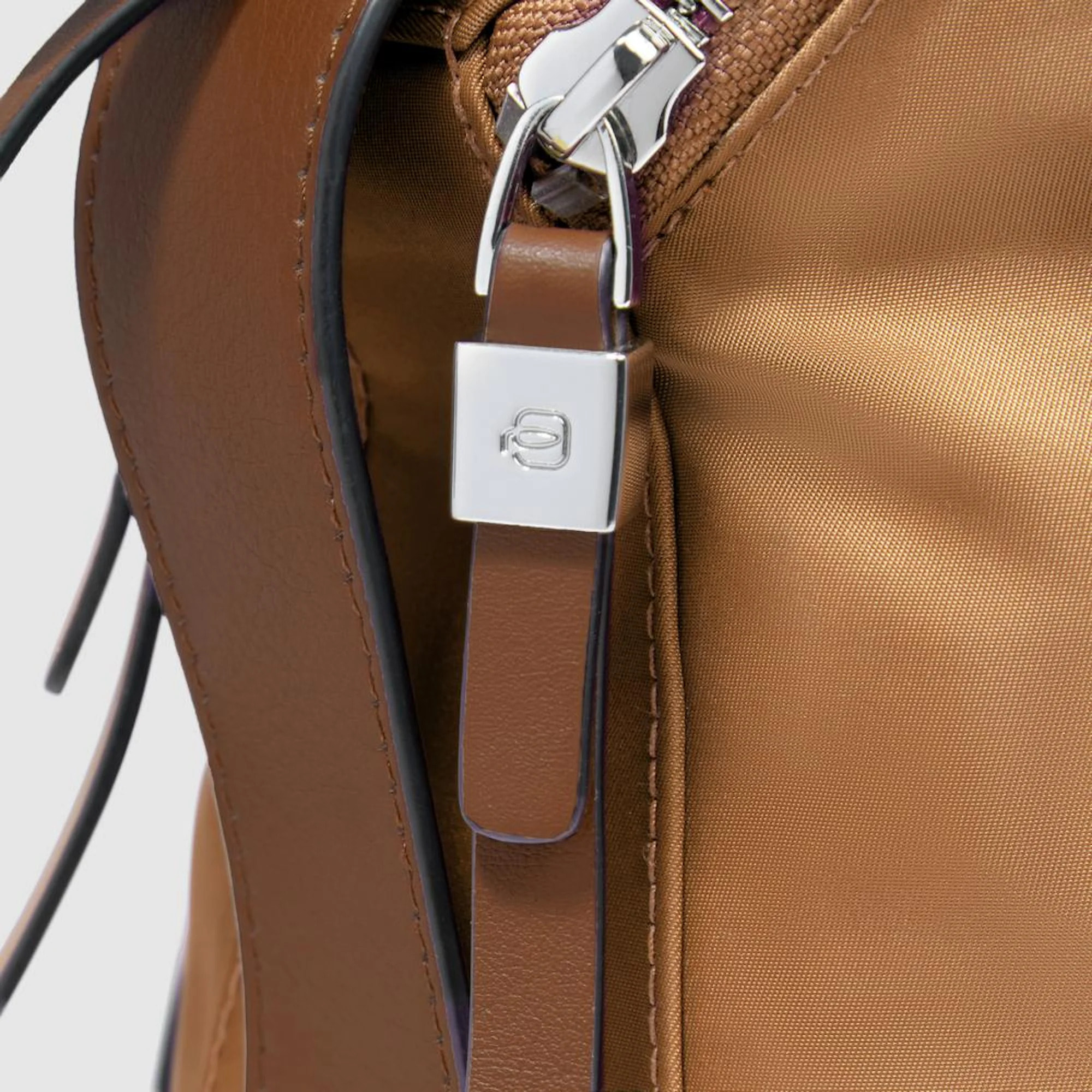 Piquadro Borsa porta pc con scomparto per iPad®, protezioni antiurto e RFID