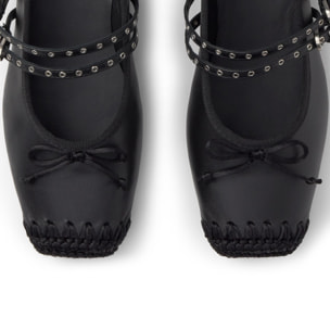 Bailarina plana Gina en napa con cierre de hebilla