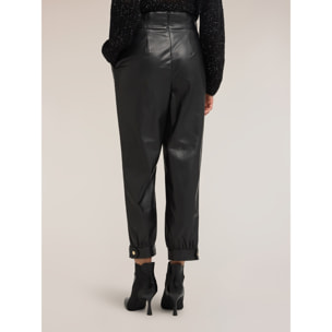 Motivi - Pantaloni carota con cintura - Nero