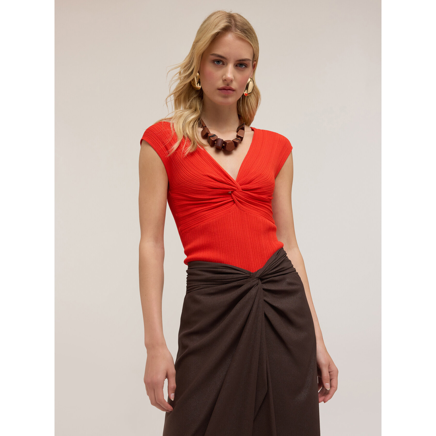 Motivi - T-shirt con nodo in maglia - Rosso