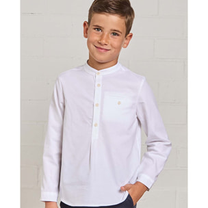 Camisa oxford blanco. Cuello mao y bolsillo.