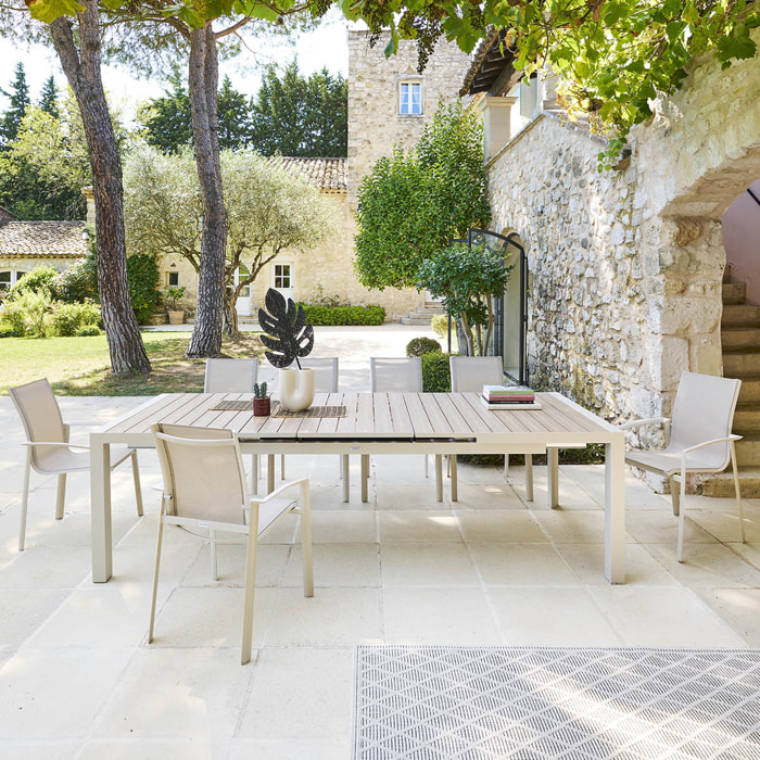 Table de jardin extensible rectangulaire "Évasion" en aluminium lin et argile traité époxy 10 places