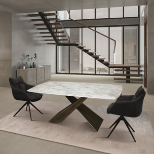 Tavolo FIGARI in vetroceramica bianco arabesco con gambe a X in metallo bronzo, allungabile 180x90 cm - 260x90 cm