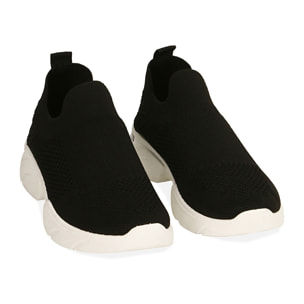 Slip-ons de tela negra